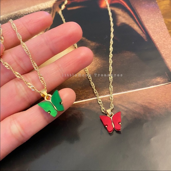 Butterfly necklace, acrylic butterfly necklace 18k gold plated necklace - Picture 2 of 5
